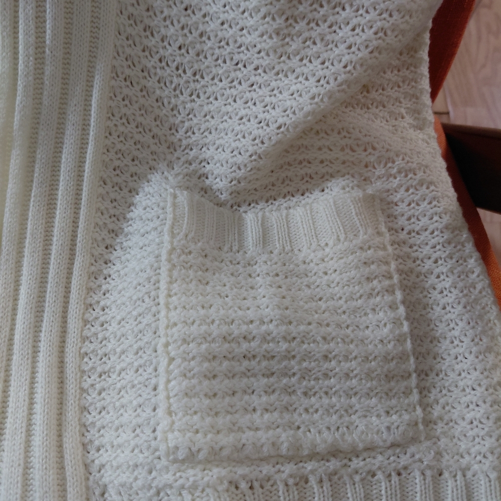 NWOT. Jason Maxwell Cream Women's Cardigan - Picture 3 of 3